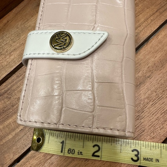 Michael Kors small wallet / card case New, never used, pink/cream leather $68 - Picture 10 of 16